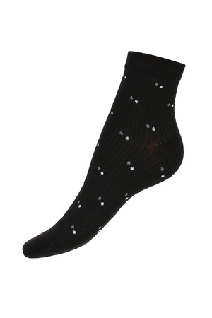 Nízké tečkované ponožky. Dovoz: Maďarsko Materiál: 85% bavlna, 10% polyamid, 5% elastan.