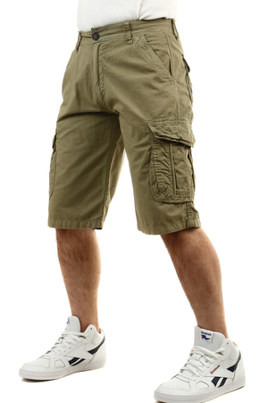 Kapsové pánské jednobarevné kraťasy v délce nad kolena. Mají pevný pas se zapínáním na zip a knoflík. V pase jsou