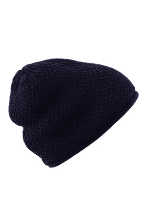 Neformální pletená čepice z přírodních materiálů bavlny a konopí. Jedná se o velikost vhodnou pro všechny.
