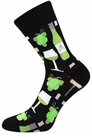 Slabé bavlněné ponožky vhodné na návštěvu vinárny. jeden pár ponožek v černo-zelené barvě pro milovníky