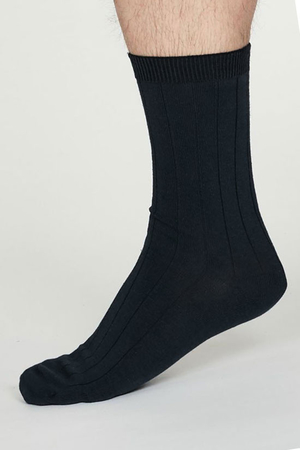 Velmi oblíbené jednobarevné pánské konopné ponožky pocházejí z dílny anglické značky Thought. Jsou šité z