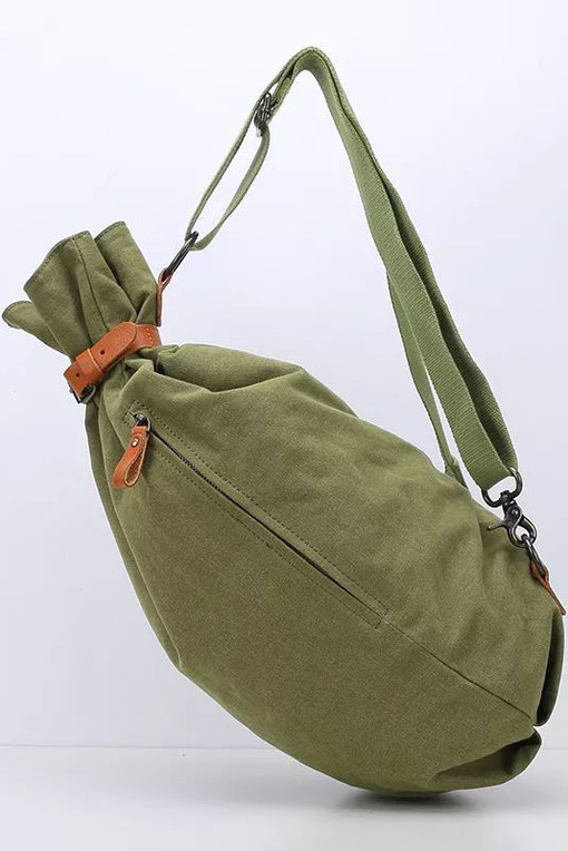 Vojenský plátěný batoh
