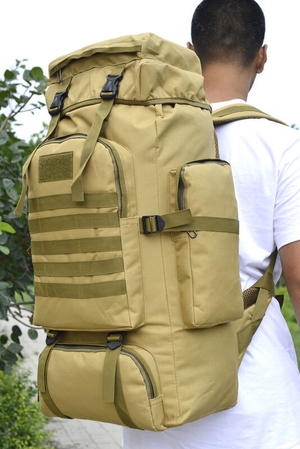 Velký unisex batoh jednobarevný s podšívkou hlavní prostor volný, bez přepážek a kapes hlavní prostor na stažení